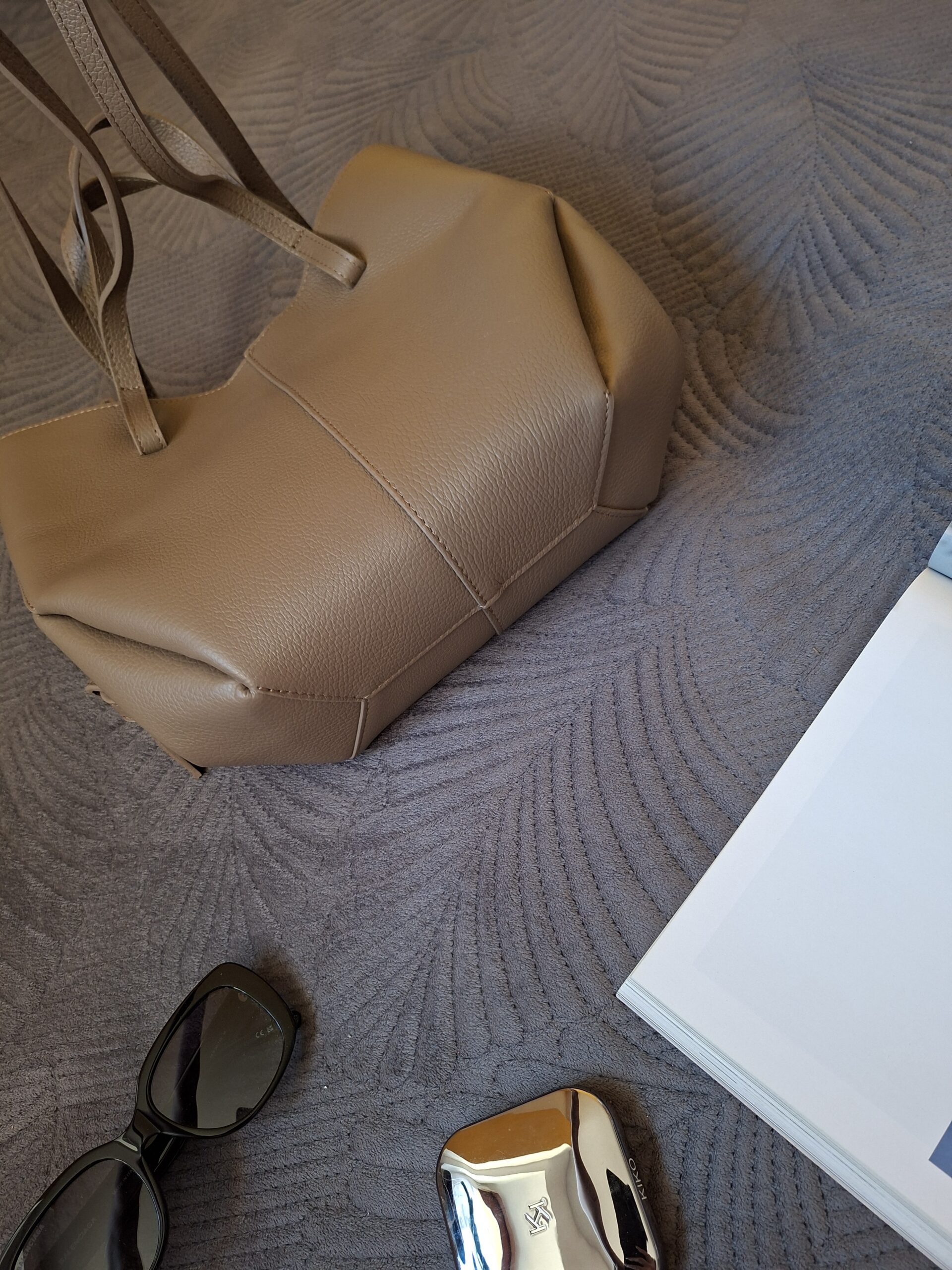 Torebka damska shopper Polli Magnet Midi skórzana - taupe (ciemny beż) - obrazek 2